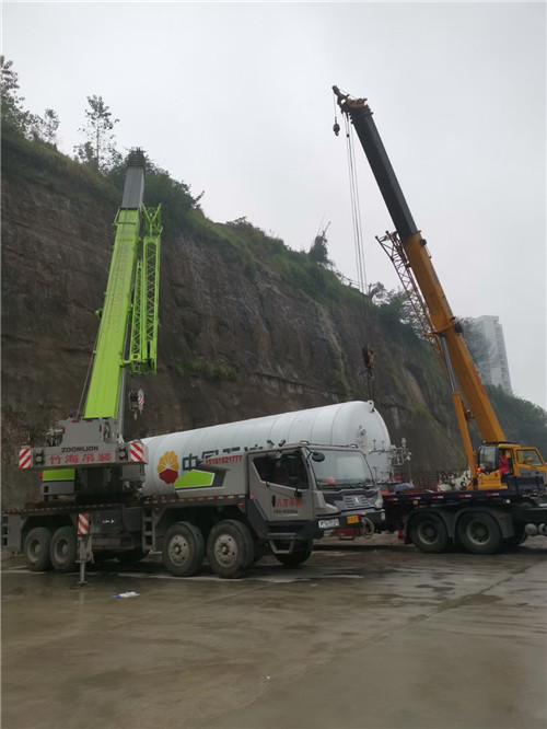漳浦县“不怕风雨冻”—— 吊车的 “恶劣环境适应” 技术